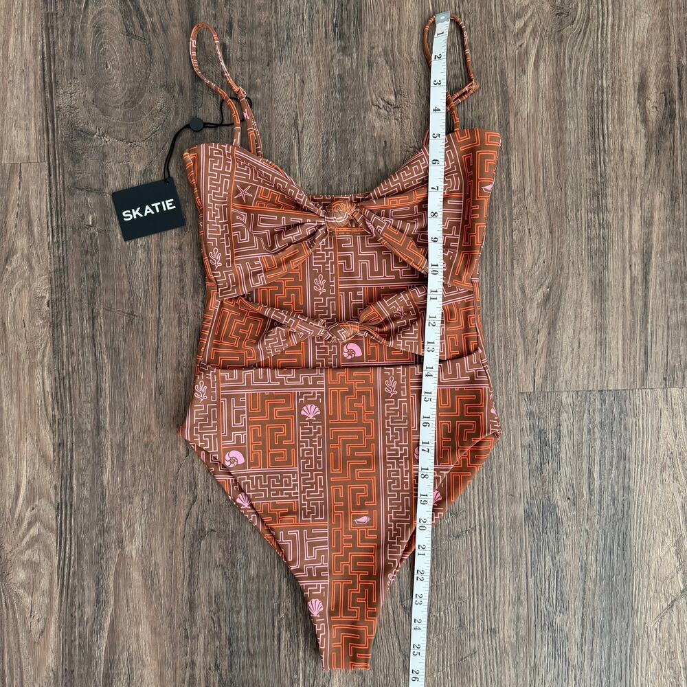 NEW Skatie Lisa One Piece Swimsuit in Bonita Print Size Small - Picture 9 of 10